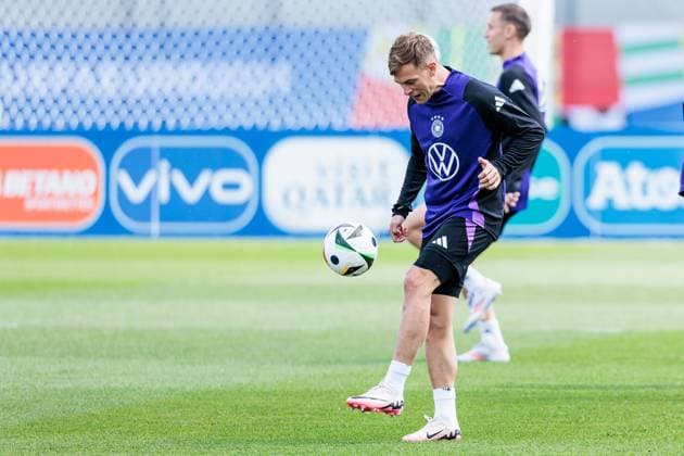 Training camp preparation UEFA EURO 2024 Germany 12 06 2024 Joshua Kimmich Germany, 6 holds up a ball Training camp preparation UEFA EURO 2024 Germany Training HerzoBase, Herzogenaurach on 12 06 2024 Copyright: xBEAUTIFULxSPORTS Wunderlx