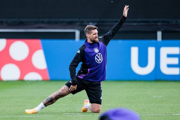 Training camp preparation UEFA EURO 2024 Germany 12 06 2024 Robert Andrich Germany, 23 stretches Training camp preparation UEFA EURO 2024 Germany Training HerzoBase, Herzogenaurach on 12 06 2024 Copyright: xBEAUTIFULxSPORTS Wunderlx