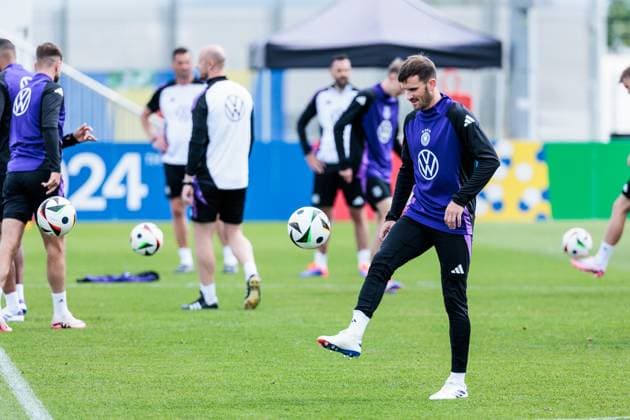 Training camp preparation UEFA EURO 2024 Germany 12 06 2024 Pascal Groß Germany, 5 holds up a ball Training camp preparation UEFA EURO 2024 Germany Training HerzoBase, Herzogenaurach on 12 06 2024 Copyright: xBEAUTIFULxSPORTS Wunderlx