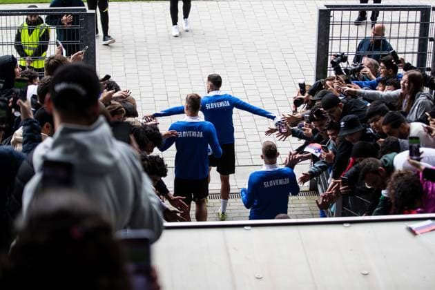 Public training, Slovenia 12 06 2024 Players from Slovenia come to the pitch from the tunnel Public training, Slovenia Stadion am ZOO, Wuppertal 12 06 2024 Copyright: xBEAUTIFULxSPORTS Buriakovx