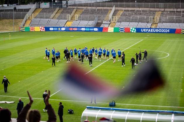 Public training, Slovenia 12 06 2024 Stadium at the Zoo in UEFA design, Slovenia warming up Public training, Slovenia Stadium at the ZOO, Wuppertal 12 06 2024 Copyright: xBEAUTIFULxSPORTS Buriakovx