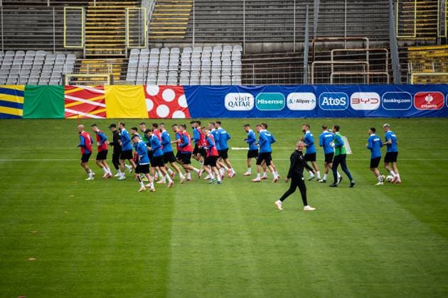 Public training, Slovenia 12 06 2024 Stadium at the Zoo in UEFA design, Slovenia warming up Public training, Slovenia Stadium at the ZOO, Wuppertal 12 06 2024 Copyright: xBEAUTIFULxSPORTS Buriakovx