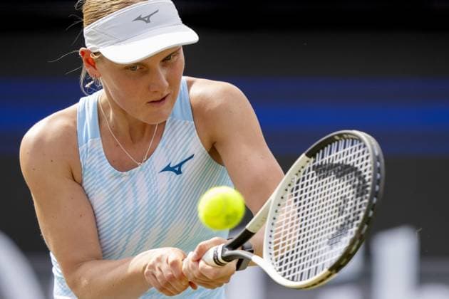 ROSMALEN - Suzan Lamens (NED) in action against Naomi Osaka (JPN) on the fifth day of the Libema Open tennis tournament in Rosmalen. ANP SANDER KONING xVIxANPxSportx xxANPxIVx 500932092 originalFilename: 500932092_20240612.jpg