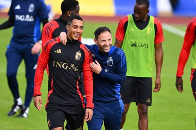 Sport Bilder des Tages Belgium Media Activities UEFA EURO, EM, Europameisterschaft,Fussball 2024 12 06 2024 FREIBERG AM NECKA, GERMANY - JUNE 12 : Tielemans Youri midfielder of Belgium, Tedesco Domenico head coach of Belgian Team during a training session of the Belgian Red Devils at the UEFA Euro 2024 European Football Championship tournament on June 12, 2024 in Freiberg am Necka, Germany, 12 06 2024 Freiberg am Necka Germany  Copyright: xVincentxKalutx