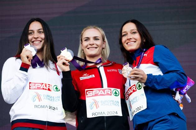240612 Victoria Hudson of Austria, Adriana Vilagos of Serbia and Marie Therese Obst of Norway celebrate on the podium after women s javelin throw final during day 6 of the 2024 European Athletics Championships on June 12, 2024 in Rome Photo Vegard Grott BILDBYRAN kod VG VG0622 bbeng friidrott athletics friidrett friidrotts em em friidretts em 2024 european athletics championships jubel  Copyright: VEGARDxGRoTT BB240612VG013_20240612