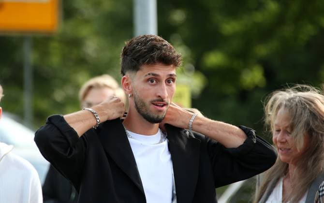 12 06 2024, Germany, Leonberg, Football Bundesliga, VfB in Team, Film premiere Traumpalast Leonberg, 6 pm red carpet, 7 30 talk, then film, Atakan Karazor