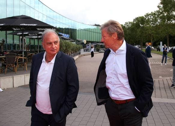 12 06 2024, Germany, Leonberg, Football Bundesliga, VfB in Team, film premiere Traumpalast Leonberg, 6 p.m. red carpet, 7 30 p.m. talk, then film, f l Hansi Müller, Guido Buchwald