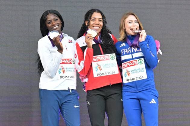 12th June 2024; Olympic Stadium, Rome, Italy; 2024 European Athletic Championships, Day 6; Medal celebrations for Mujinga KAMBUNDJI (SUI) gold medal, Daryll NEITA (GBR) silver and Helene Parisot with bronze in the 200m Womens final  ActionPlus1265376420240612 AllShotLive