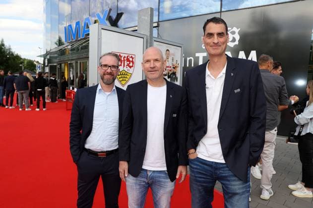12 06 24 VfB Stuttgart premiere event documentary VfBinTeam as cinema film Germany, Leonberg, 12 06 2024, Football, Bundesliga, VfB Stuttgart, premiere event documentary VfBinTeam as cinema film in the Traumpalast cinema Leonberg f l Andre Bühler, Rainer Weninger, Marc Nicolai Schlecht