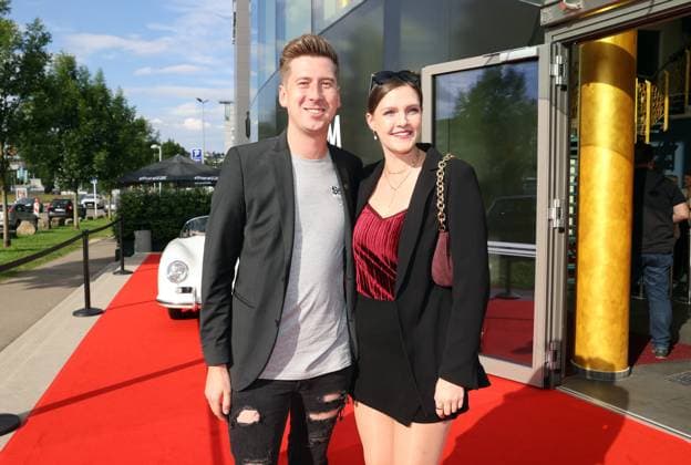 12 06 24 VfB Stuttgart premiere event documentary VfBinTeam as cinema film Germany, Leonberg, 12 06 2024, Football, Bundesliga, VfB Stuttgart, premiere event documentary VfBinTeam as cinema film at Traumpalast Kino Leonberg Robin Leutner DJ Robin with wife Deborah