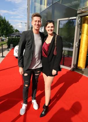 12 06 24 VfB Stuttgart premiere event documentary VfBinTeam as cinema film Germany, Leonberg, 12 06 2024, Football, Bundesliga, VfB Stuttgart, premiere event documentary VfBinTeam as cinema film at Traumpalast Kino Leonberg Robin Leutner DJ Robin with wife Deborah