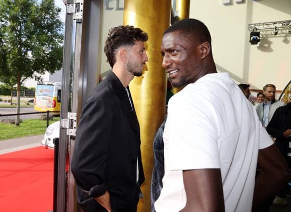 12 06 24 VfB Stuttgart Premiere event documentary VfBinTeam as cinema film Germany, Leonberg, 12 06 2024, Football, Bundesliga, VfB Stuttgart, Premiere event documentary VfBinTeam as cinema film in the Traumpalast cinema Leonberg v l Atakan Karazor, Serhou Guirassy