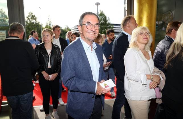 12 06 24 VfB Stuttgart Premiere event documentary VfBinTeam as cinema film Germany, Leonberg, 12 06 2024, Football, Bundesliga, VfB Stuttgart, Premiere event documentary VfBinTeam as cinema film at Traumpalast Kino Leonberg Erwin Staudt