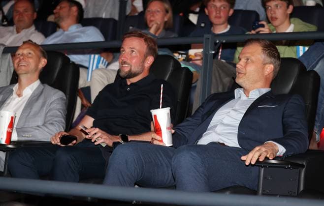 12 06 24 VfB Stuttgart premiere event documentary VfBinTeam as cinema film Germany, Leonberg, 12 06 2024, Football, Bundesliga, VfB Stuttgart, premiere event documentary VfBinTeam as cinema film in the Traumpalast cinema Leonberg v l Sebastian Hoeneß, Fabian Wohlgemuth