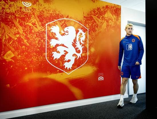 WOLFSBURG - Matthijs de Ligt during a media moment of the Dutch national team, Nationalteam in the Volkswagen Arena on June 13, 2024 in Wolfsburg, Germany. The Dutch national team is preparing for the first group match at the European Football Championship in Germany against Poland. ANP KOEN VAN WEEL UEFA EURO, EM, Europameisterschaft,Fussball 2024 Germany 2024 xVIxANPxSportx xxANPxIVx 500979838 originalFilename: 500979838_20240613.jpg