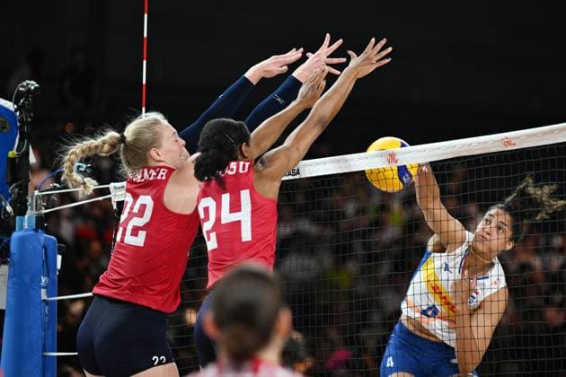 (L-R) Kathryn Plummer (USA), Chiaka Ogbogu (USA), Celeste Plak (NED), JUNE 13, 2024 - Volleyball : FIVB Volleyball Nations League 2024 Women s Preliminary Round between Netherlands 0-3 USA at West Japan General Exhibition Center, Fukuoka, Japan. Noxthirdxpartyxsales  (256243794_20240613)