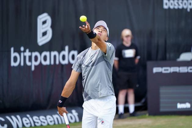 BOSS Open ATP 250 2024 Stuttgart, 13 06 2024 Brandon Nakashima USA, United States of America BOSS Open 2024, ATP 250, TC Weissenhof grounds on 13 06 2024, Stuttgart Copyright: xBEAUTIFULxSPORTSx Pajonkx