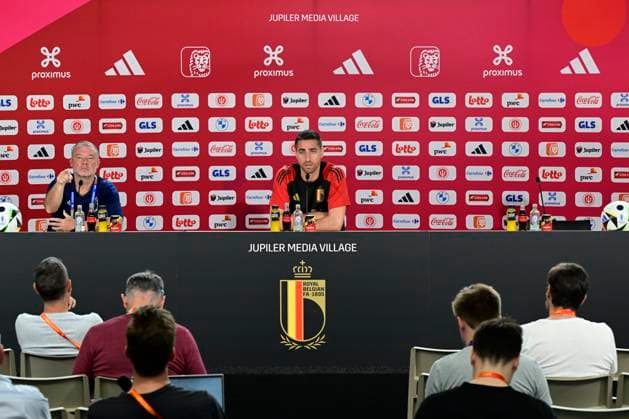 Belgium Media Activities UEFA EURO, EM, Europameisterschaft,Fussball 2024 13 06 2024 FREIBERG AM NECKA, GERMANY - JUNE 13 : Casteels Koen goalkeeper of Belgium and Van Loock Stefan press officer of Belgium talking to the press during a press conference, PK, Pressekonferenz of the Belgian Red Devils at the UEFA Euro 2024 European Football Championship tournament on June 13, 2024 in Freiberg am Necka, Germany, 13 06 2024 Freiberg am Necka Germany  Copyright: xPeterxDexVoechtx