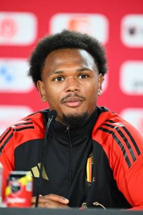 Belgium Media Activities UEFA EURO, EM, Europameisterschaft,Fussball 2024 13 06 2024 FREIBERG AM NECKA, GERMANY - JUNE 13 : Openda Lois forward of Belgium talking to the press during a press conference, PK, Pressekonferenz of the Belgian Red Devils at the UEFA Euro 2024 European Football Championship tournament on June 13, 2024 in Freiberg am Necka, Germany, 13 06 2024 Freiberg am Necka Germany  Copyright: xVincentxKalutx
