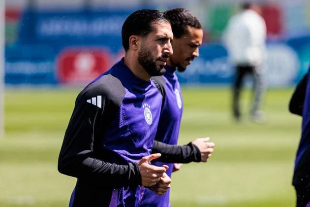UEFA EURO 2024 Final training Germany MD 1 13 06 2024 Warm-up Emre Can Germany, 25 alongside Leroy Sane Germany, 19 UEFA EURO 2024 Germany Final training MD 1 HerzoBase, Herzogenaurach on 13 06 2024 Copyright: xBEAUTIFULxSPORTS Wunderlx