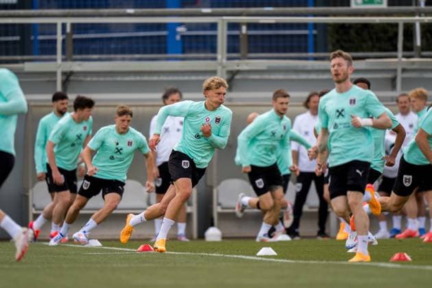 EURO 2024, Nationalteam Österreich, Training SOCCER - UEFA EURO, EM, Europameisterschaft,Fussball 2024 BERLIN,GERMANY,13.JUN.24 - SOCCER -UEFA EURO 2024, OEFB, Oesterreichischer Fussball-Bund, training. Image shows Leopold Querfeld (AUT) and the team of AUT. GEPAxpictures xJohannesxFriedl