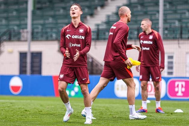 EURO 2024, Nationalteam Polen, Training 13.06.2024 HANNOVER, NIEMCY PILKA NOZNA (FOOTBALL) UEFA EURO, EM, Europameisterschaft,Fussball 2024 - CENTRUM TRENINGOWE REPREZENTACJI POLSKI - HANNOVER 96 ACADEMIE KONFERENCJA PRASOWA I TRENING REPREZENTACJI POLSKI NZ KACPER URBANSKI FOTO LUKASZ GROCHALA CYFRASPORT NEWSPIX.PL --- Newspix.pl  20240613CSLG0021