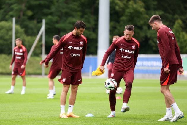 EURO 2024, Nationalteam Polen, Training HANOWER 13.06.2024 TRENING REPREZENTACJI POLSKI NA EURO 2024 --- POLISH FOOTBALL national team, Nationalteam TRAINING SESSION ON EURO 2024 IN HANOVER BARTOSZ BERESZYNSKI PIOTR ZIELINSKI TARAS ROMANCZUK FOT. PIOTR KUCZA FOTOPYK NEWSPIX.PL --- Newspix.pl  240613PYK084