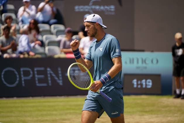 BOSS Open ATP 250 2024 Stuttgart, 13 06 2024 Jan Lennard Struff GER, Germany celebrates after winning match point BOSS Open 2024, ATP 250, TC Weissenhof grounds on 13 06 2024, Stuttgart Copyright: xBEAUTIFULxSPORTSx Pajonkx