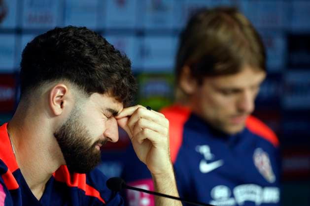The Croatian players Josko Gvardiol and Borna Sosa (R) during the press conference, PK, Pressekonferenz offered in Neuruppin, Germany, 13 June 2024. Croatian national team, Nationalteam press conference !ACHTUNG: NUR REDAKTIONELLE NUTZUNG!  Copyright: xAlbertoxEstevezx GRAF173 20240613-55013861815_1