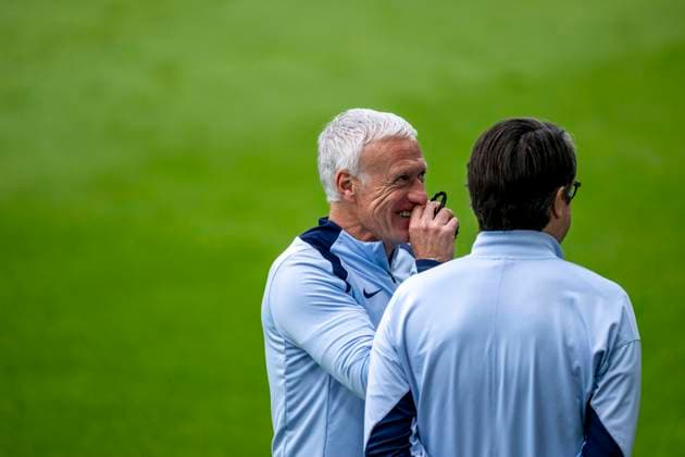 Football France national team, public training on 13 06 2024 in Paderborn before the start of Euro 2024 in Germany Coach Didier Deschamps laughing, smiling, in a good mood, grinning, grinning Important note According to the guidelines of FIFA or UEFA, it is prohibited to use or have used photographs taken in the stadium and or from the game in the form of sequential images and or video-like photo series Photo Kirchner Media DI Copyright: xKirchner-Media DIx