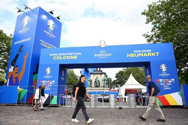 A general view of Fan Zone Heumarkt in Cologne ahead of tomorrow s match between Germany and Scotland UEFA European Championship, EM, Europameisterschaft 2024 Previews, Football, Cologne, Germany, 13 Jun 2024 EDITORIAL USE ONLY No use with unauthorised audio, video, data, fixture lists, club league logos or live services. Online in-match use limited to 120 images, no video emulation. No use in betting, games or single club league player publications. Copyright: xMichaelxZemanek Shutterstockx 14537875e
