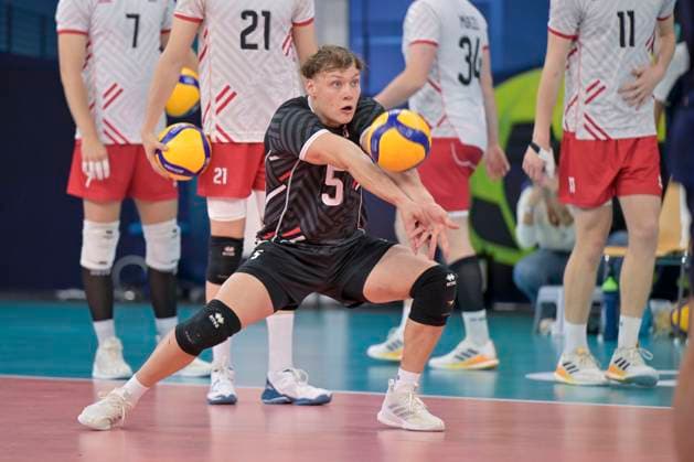 VOLLEYBALL - CEV Silver League RIED,AUSTRIA,13.JUN.24 - VOLLEYBALL - CEV European Silver League, men, OEVV international match, Länderspiel, Nationalmannschaft Austria vs Israel. Image shows Jacob Kitzinger (AUT) during warm-up.  GEPAxpictures xChristianxMoser