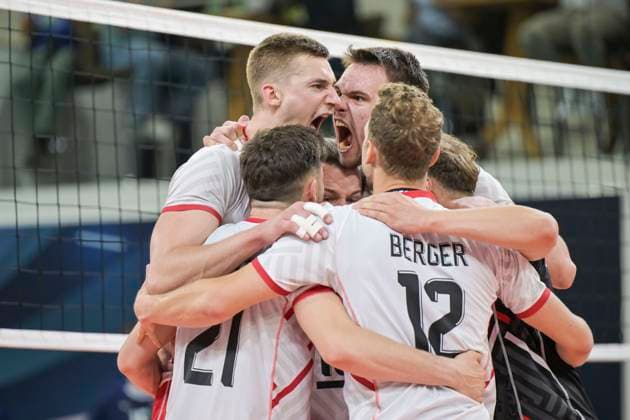 Sport Bilder des Tages VOLLEYBALL - CEV Silver League RIED,AUSTRIA,13.JUN.24 - VOLLEYBALL - CEV European Silver League, men, OEVV international match, Länderspiel, Nationalmannschaft Austria vs Israel. Image shows the rejoicing of team AUT.  GEPAxpictures xChristianxMoser