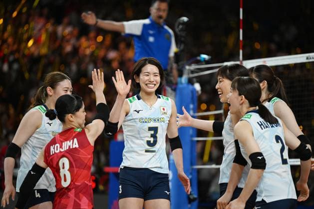 Sarina Koga (JPN), Japan Women s team group, Mannschaftsbild, Totale (JPN), JUNE 13, 2024 - Volleyball : FIVB Volleyball Nations League 2024 Women s Preliminary Round between Japan 2-3 Canada at West Japan General Exhibition Center, Fukuoka, Japan. Noxthirdxpartyxsales  (256275998)