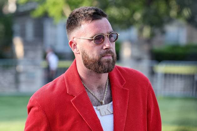 Sport Themen der Woche KW24 Sport Bilder des Tages June 13, 2024: Travis Kelce walks behind the red carpet at the Kansas City Chiefs Super Bowl Ring ceremony at the Nelson Atkins Museum of Art in Kansas City, MO. The Chiefs defeated the San Francisco 49ers 25-22 to win Super Bowl LVIII. CSM Kansas City United States of America - ZUMAc04_ 20240613_zma_c04_032 Copyright: xDavidxSmithx