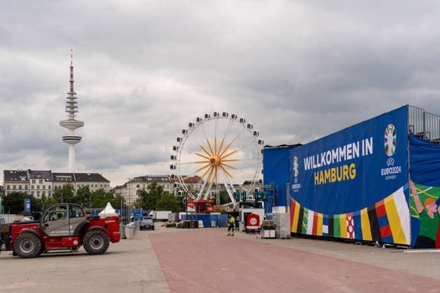 EURO 2024, construction of the fan zone in Hamburg