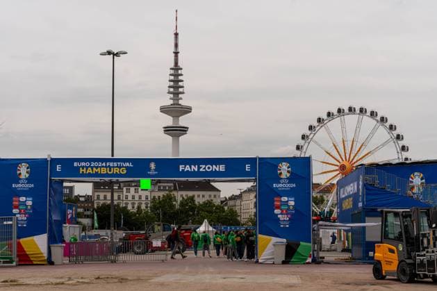 GER, Fanzone Hamburg, Set-up, Ready for opening match, Public Viewing, Fan Festival, UEFA EURO 2024, 13 06 2024 GER, Fanzone Hamburg, Set-up, Ready for opening match, Public Viewing, Fan Festival, UEFA EURO 2024, 13 06 2024 Hamburg Copyright: xEibner-Pressefoto MaximilianxVincenx EP_MVN
