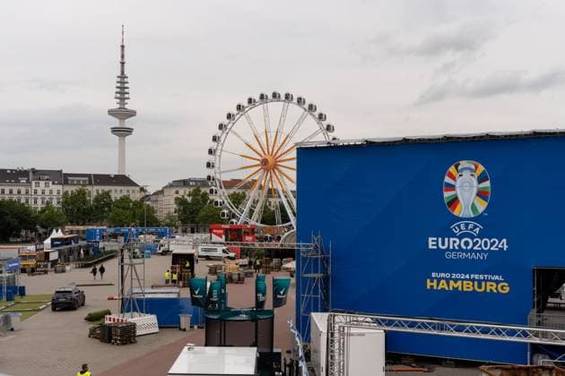 GER, Fanzone Hamburg, Set-up, Ready for opening match, Public Viewing, Fan Festival, UEFA EURO 2024, 13 06 2024 GER, Fanzone Hamburg, Set-up, Ready for opening match, Public Viewing, Fan Festival, UEFA EURO 2024, 13 06 2024 Hamburg Copyright: xEibner-Pressefoto MaximilianxVincenx EP_MVN