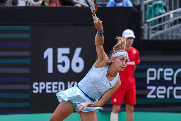 Libema Open Tennis Championship - Day 6 Aleksandra Krunic of Serbia in action during the WTA, Tennis Damen tennis game against Jessica Pegula of USA at the Libema Open Tournament - Rosmalen Grass Court Championships in Den Bosch, the Netherlands on June 13, 2024 Den Bosch Netherlands  Copyright: xNicolasxEconomoux originalFilename:oikonomou-notitle240613_nprz1.jpg