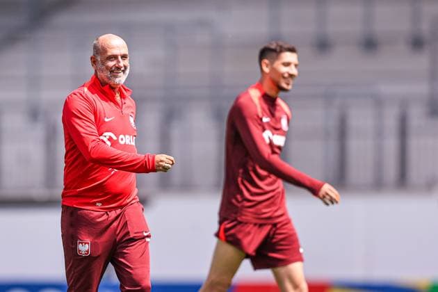 14.06.2024 HANNOVER, NIEMCY PILKA NOZNA (FOOTBALL) UEFA EURO, EM, Europameisterschaft,Fussball 2024 - CENTRUM TRENINGOWE REPREZENTACJI POLSKI - HANNOVER 96 ACADEMIE KONFERENCJA PRASOWA I TRENING REPREZENTACJI POLSKI NZ MICHAL PROBIERZ TRENER HEAD COACH SELEKCJONER REPREZENTACJI POLSKI FOTO LUKASZ GROCHALA CYFRASPORT NEWSPIX.PL --- Newspix.pl POLISH FOOTBALL national team, Nationalteam press conference, PK, Pressekonferenz AND TRAINING SESSION ON EURO 2024 IN HANOVER  20240614CSLG0101