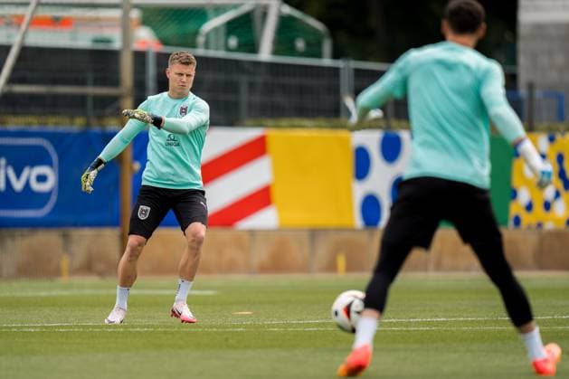 SOCCER - UEFA EURO, EM, Europameisterschaft,Fussball 2024 BERLIN,GERMANY,14.JUN.24 - SOCCER -UEFA EURO 2024, OEFB, Oesterreichischer Fussball-Bund, training. Image shows Patrick Pentz (AUT).  GEPAxpictures xJohannesxFriedl
