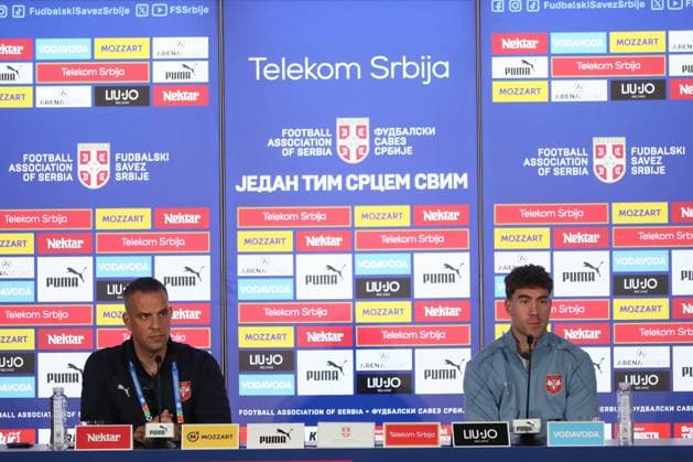 SERBIA FOOTBALL TEAM DUSAN VLAHOVIC fudbaler reprezentacije Srbije pres konferencija pred utakmicu UEFA Evropskog prvenstva 2024 godine protiv Engleske u hotelu Maksimilijan, Augzburg 14.06.2024. godine Foto: FOOTBALL, SERBIA, UEFA European Championship, EM, Europameisterschaft EURO 2024 Augsburg Hotel Maximilian Germany Copyright: xMarkoxMetlas xMNxPressx