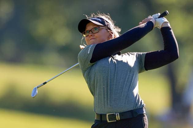 Meijer LPGA, Golf Damen Classic Brooke M Henderson, of Smiths Falls, Ontario hits from the 17th green during the first round of the Meijer LPGA Classic for Simply Give golf tournament at Blythefield Country Club in Belmont, MI, USA Thursday, June 13, 2024. Belmont Michigan United States  Copyright: xAmyxLemusx originalFilename:lemus-meijerlp240613_npthp.jpg