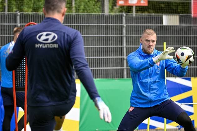 Open training of the Czech national football team within the European Championships, in Norderstedt, Germany, June 14, 2024. Goalkeeper Jindrich Stanek. (CTKxPhoto VitxSimanek) CTKPhotoP2024061405874  CTKPhotoP2024061405874