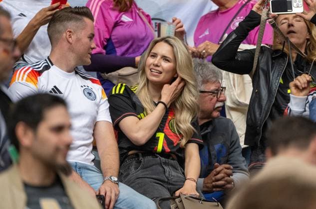 Football, men, season 2023 24, Euro 2024 Group A 1 matchday in Munich, Germany Scotland, Anika Bissel wife of Manuel Neuer in the stands, 14 06 2024, Copyright: xMatthiasxKochx