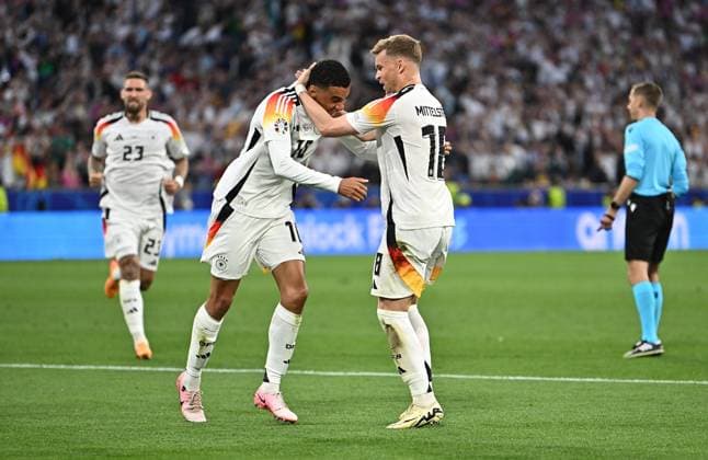 14 06 2024, xscotx, European Football Championship 2024, Germany Scotland, emspor, v l Jamal Musiala German national football team DFB celebrate the goal, The goal celebration for 2 0, Maximilian Mittelstädt German national football team DFB Munich