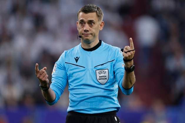 Germany v Scotland: Group A - UEFA EURO, EM, Europameisterschaft,Fussball 2024 Referee Clement Turpin pointing during the UEFA EURO 2024 group stage match between Germany and Scotland at Munich Football Arena on June 14, 2024 in Munich, Germany. Munich Munich Football Arena Germany Germany Copyright: xRichardxSellers Sportsphoto APLx 14040497