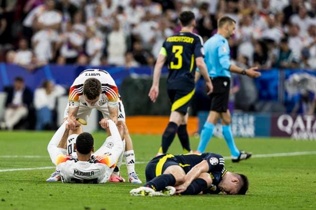 UEFA EURO 2024 Opening match Germany Scotland 14 06 2024 Florian Wirtz Germany, 17 helps Jamal Musiala Germany, 10 UEFA EURO 2024 Opening match Germany Scotland Munich Football Arena, Munich on 14 06 2024 Copyright: xBEAUTIFULxSPORTS Wunderlx