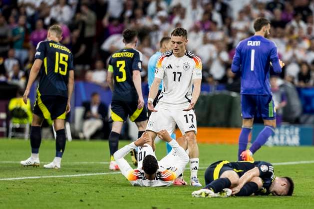 UEFA EURO 2024 Opening match Germany Scotland 14 06 2024 Florian Wirtz Germany, 17 helps Jamal Musiala Germany, 10 UEFA EURO 2024 Opening match Germany Scotland Munich Football Arena, Munich on 14 06 2024 Copyright: xBEAUTIFULxSPORTS Wunderlx