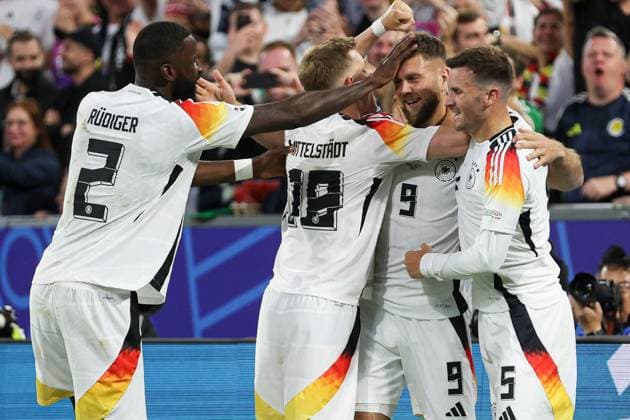 Niclas Füllkrug of Germany celebrates scoring the goal for their side with their teammates to make it 4-0 Germany v Scotland, UEFA European Championship, EM, Europameisterschaft 2024, Group A, Football, Munich Football Arena, Munich, Germany, 14 Jun 2024 EDITORIAL USE ONLY No use with unauthorised audio, video, data, fixture lists, club league logos or live services. Online in-match use limited to 120 images, no video emulation. No use in betting, games or single club league player publications. Copyright: xPaulxCurrie Shutterstockx 14523776fd